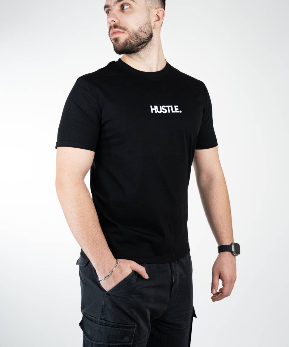 Hustle. Tee Medium Fit Black
