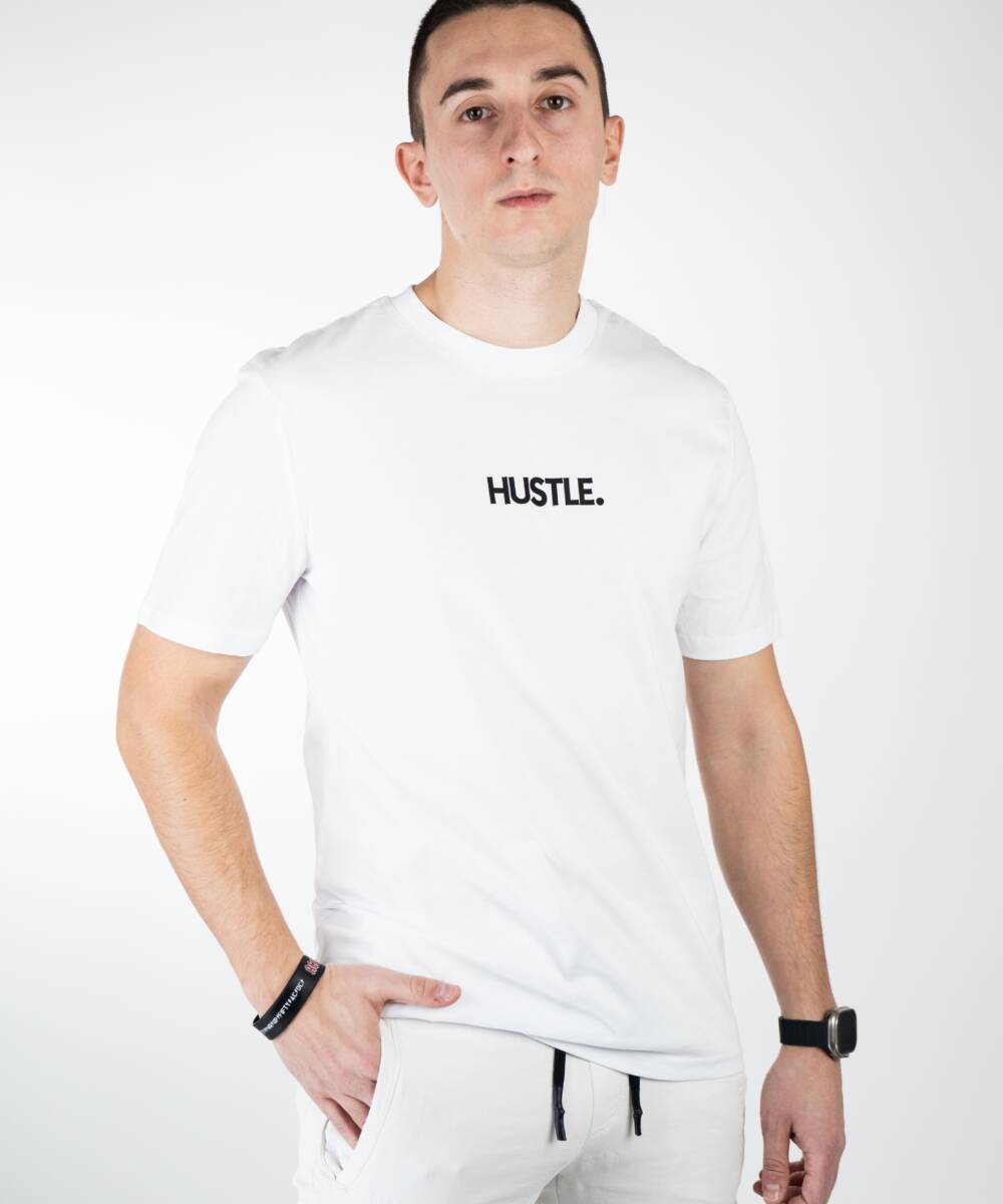 Hustle. Tee Medium Fit White
